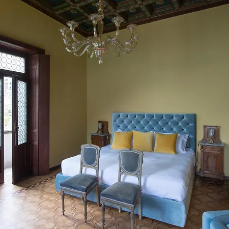 La Regia Guest house 4*