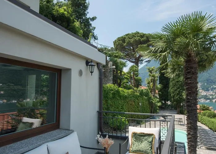 La Regia Guest house 3*